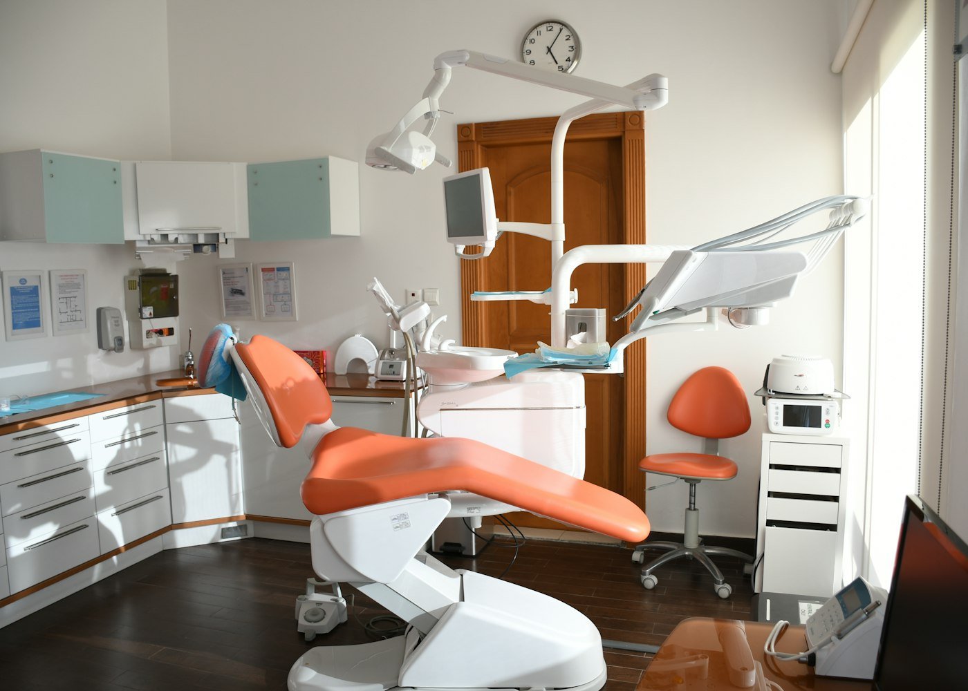 Dental treatment chair